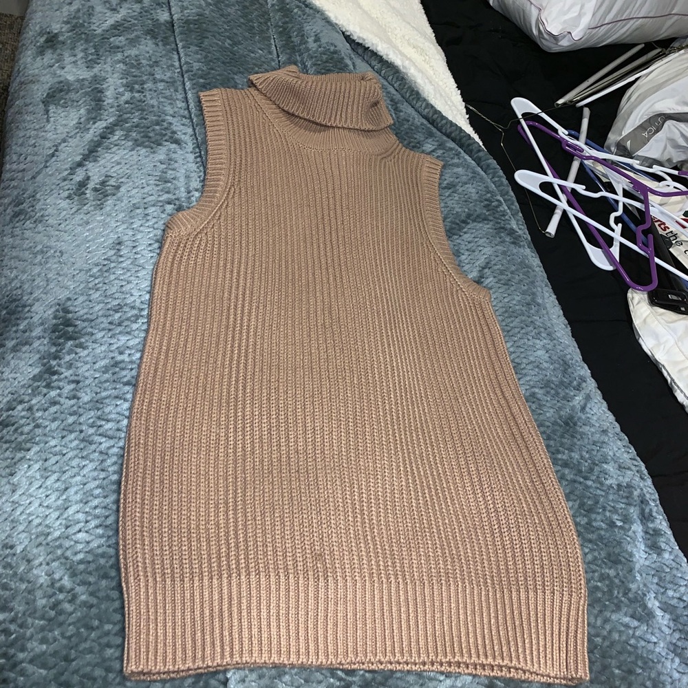 Michael Kors sleeveless sweater turtleneck